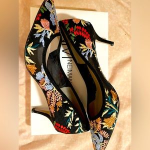 Neiman Marcus Size 8.5 women’s pump. 2inch heel only worn two times tops indoors